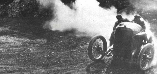 Подборка фотографий автогонок прошлого века (154 фото)