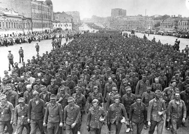 German prisoners march to Moscow after defeat at Belarus during “Operation Bagration”, 17 July 1944