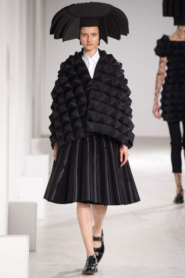 Оригами от Junya Watanabe (трафик)