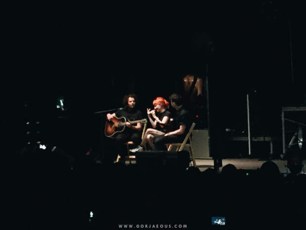 Paramore-Writing-The-Future-San-Diego-2015-9.jpg