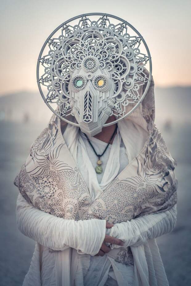 Фестиваль Burning Man прекрасный повод для проведения оригинальной свадьбы