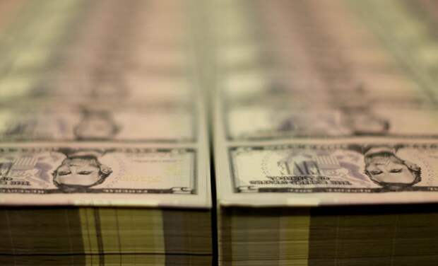 ЦБ РФ установил курс доллара США на сегодня в размере 72,8228 руб.