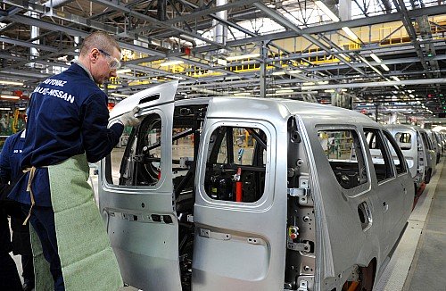 Серийное производство автомобиля Lada Largus на заводе ОАО "АВТОВАЗ"