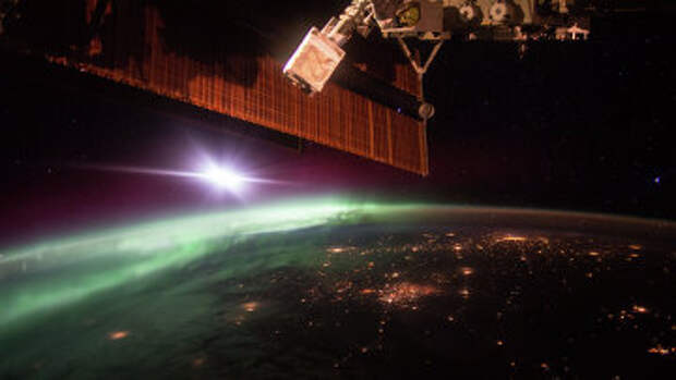 Фотография полярного сияния, сделанная с борта Международной космической станции. Архивное фото