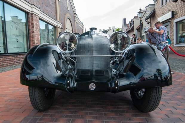 Retro Авто Fest в аутлет-городке "Мануфактура" выставка, олдтаймер, ретро автомобили