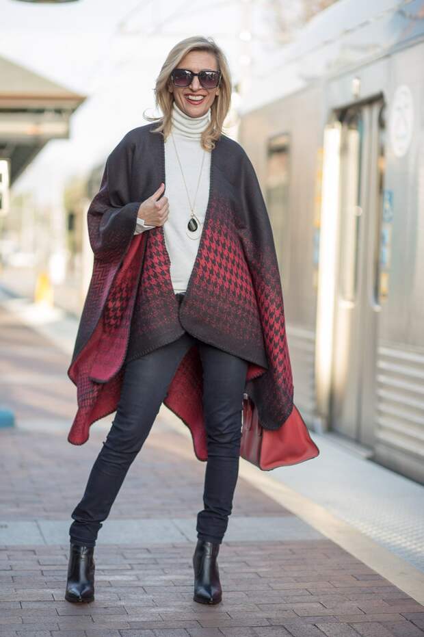 Jacket-Society-Our Reversible Houndstooth And Herringbone Ponchos-2154
