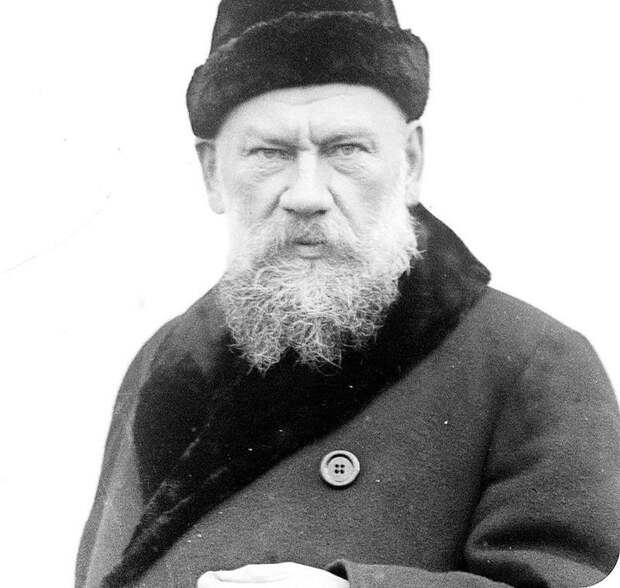 Лев Толстой  писатель, работа