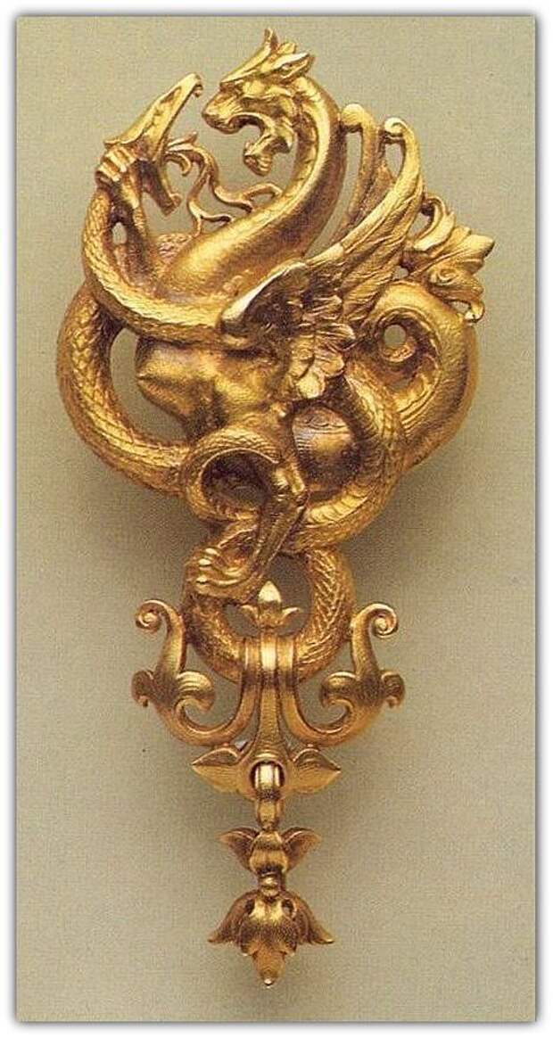 Georges Fouquet. A Gold Art Nouveau Brooch.