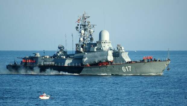 Малый ракетный корабль Мираж Черноморского флота России в Севастополе