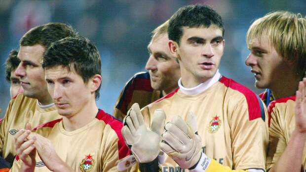 Подрался с вратарем ЦСКА по нелепой причине. Что не поделили партнеры легендарной команды нулевых