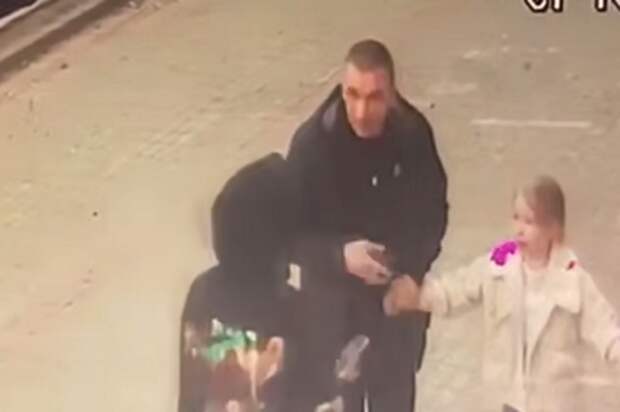 "Сказал, что он её отец": в Балашихе прохожий отбил девочку от мужчины, пытавшегося увести её с собой