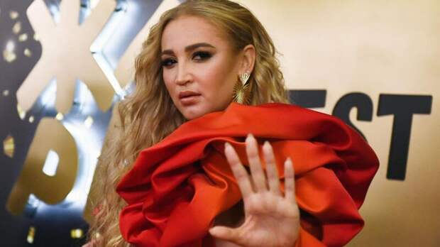 «Мы не конкурентки»: Бузова ответила Гагариной на критику и раскрыла секрет их примирения