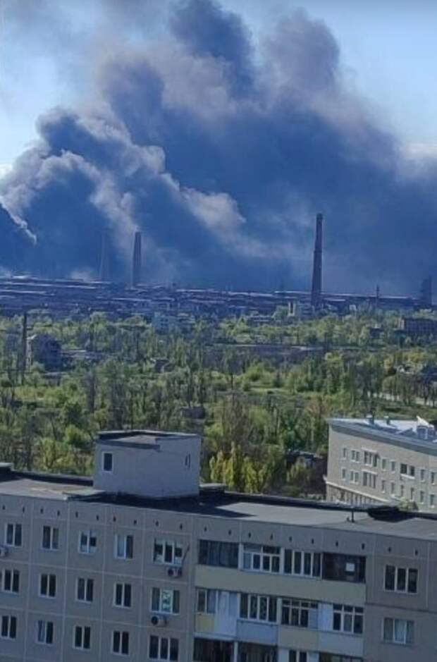 В Мариуполе что то горит