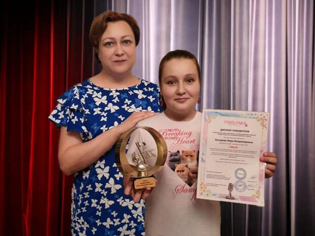 Вера Назарова с мамой. Фото: Елена Назарова