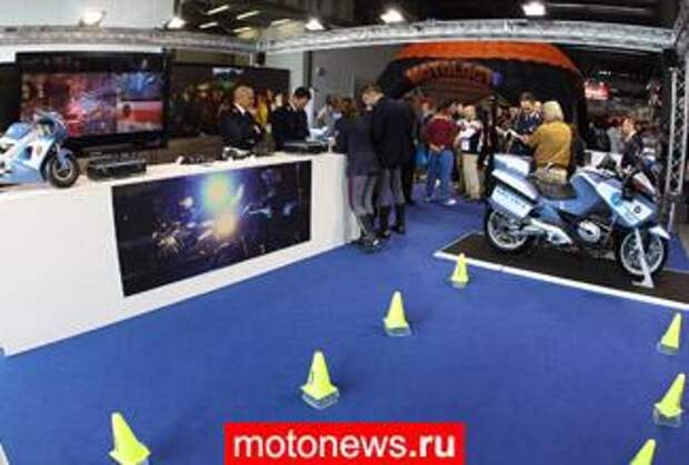 Итальянская полиция приняла участие в мотосалоне Eicma-2012