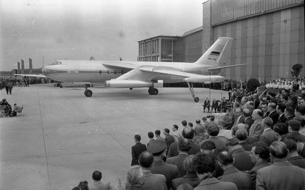 Flugzeugwerk Dresden, Flugzeug 152