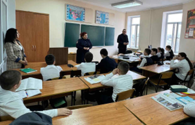 В Северной Осетии полицейские предостерегли школьников Ардонского района от вовлечения в дропперство