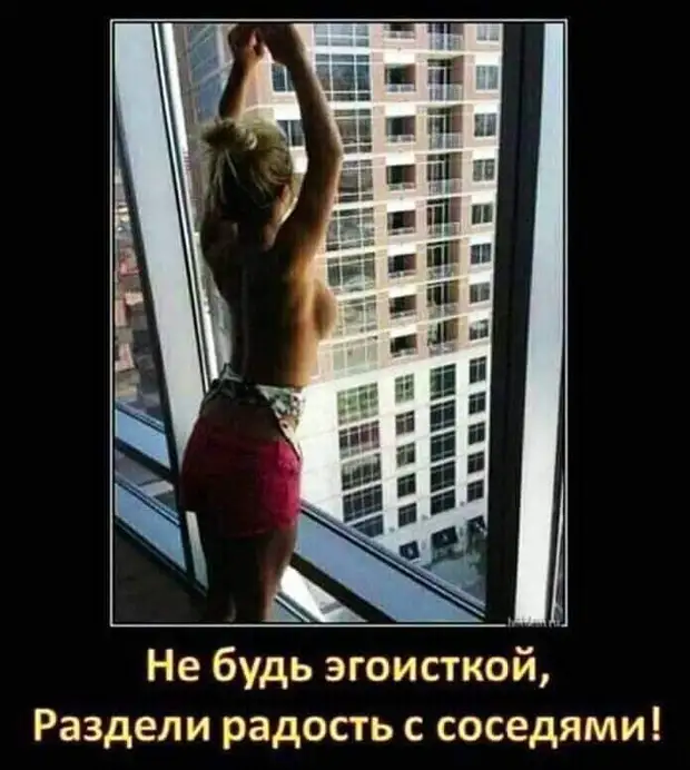 Осень — это такое время года, когда тебя в офисном коридоре вылавливает главбух с грозным вопросом: 