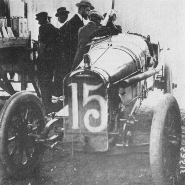 Подборка фотографий автогонок прошлого века (154 фото)