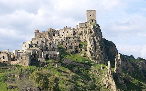 12 итальянских городов-призраков