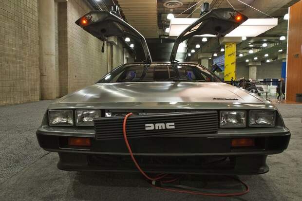 Электрический Delorean оценили в 95000$ (20 фото+видео) Электрический Delorean оценили в 95000$ (20 фото+видео)