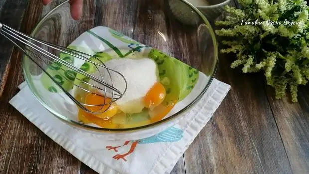 Сколько ни пробовала другие, всегда возвращаюсь к нему. Краффин - идеальный кулич. Быстрое тесто без опары