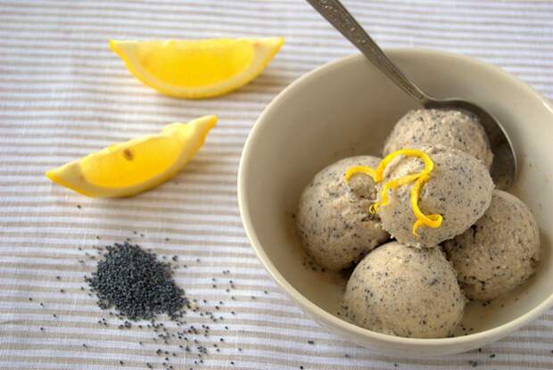 Poppyseed-Ice-Cream-2-1