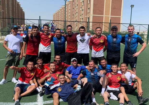 Участники конкурса «Кубок моря» АрМИ-2022 в Азербайджане провели товарищеские встречи по мини-футболу