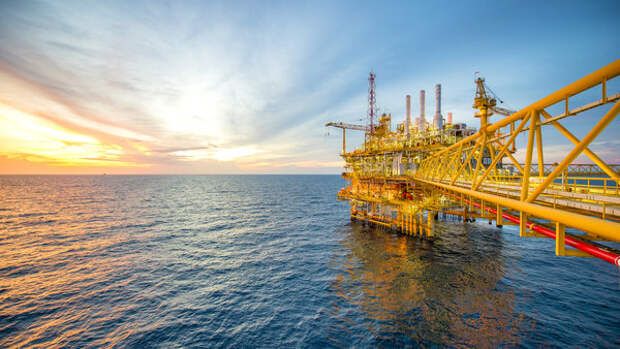 Почему цены на нефть начали так быстро расти? Источник фото: Shutterstock