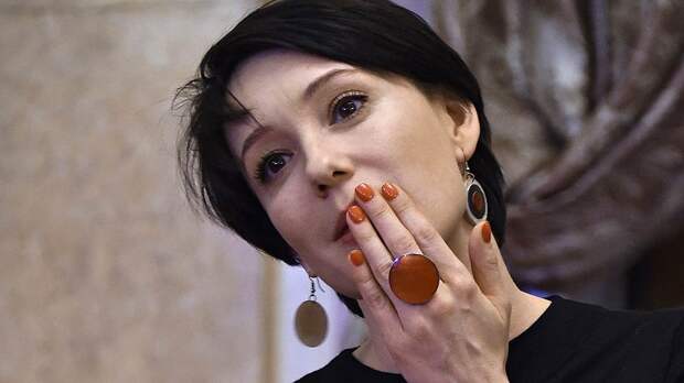 Чулпан Хаматова рассказала о «понимающих» родителях: они не поддержали ее во время травли