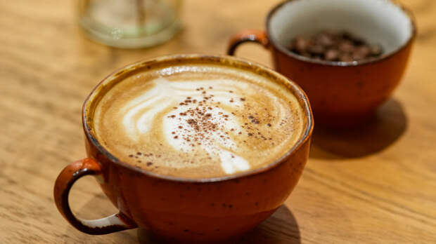 Пейте с осторожностью: врач объяснил, у кого кофе вызывает гипертонию