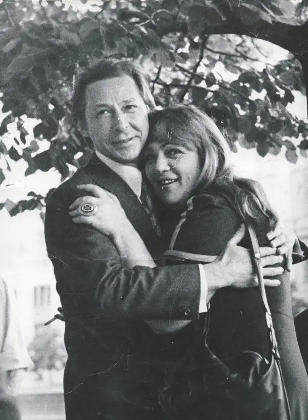 Галина Волчек. Путь к успеху, предательство Евстигнеева. Личной жизни предпочла театр. Как жила актриса?