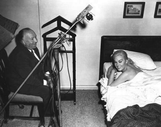 Awesome Behind The Scenes Photos From Old Movies (12)