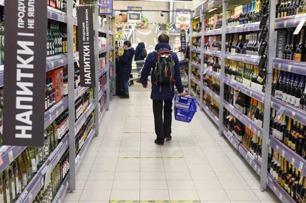 Военнослужащий обезоружил грабителя в супермаркете в Новосибирске
