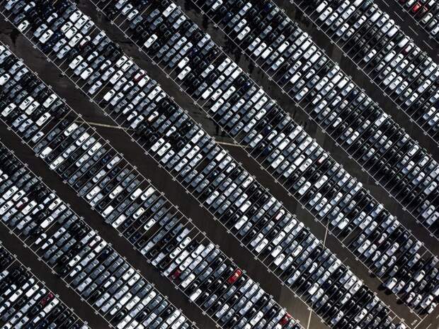 Проблема решится, если человек найдет способ добывать ресурсы извне. То есть находить их на других планетах. Фото: Unsplash Проблема решится, если человек найдет способ добывать ресурсы извне. То есть находить их на других планетах. Фото: Unsplash