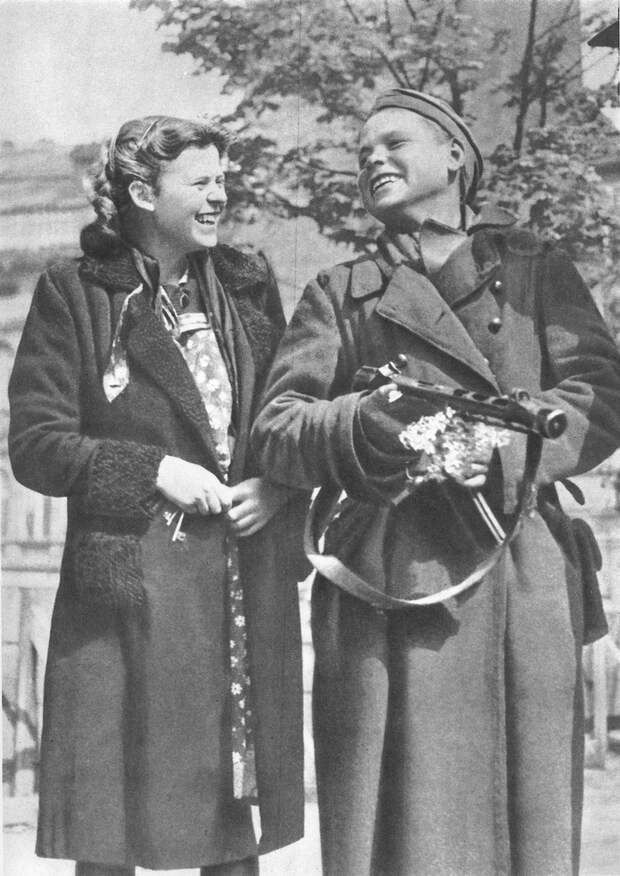 chekhoslovakialiberation001-32