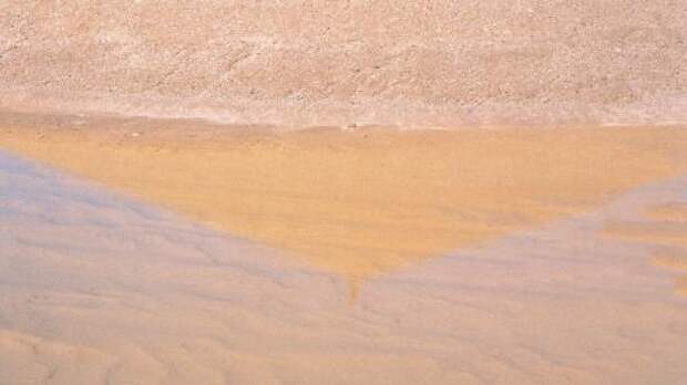desert breath, water reflections of cone
