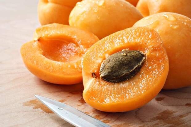 8. Фруктовые косточки еда, опасно, яды