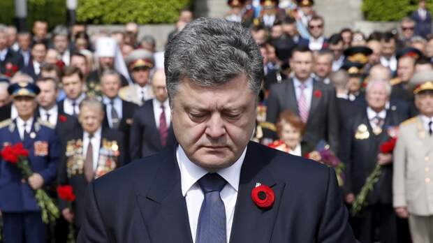 Порошенко: Украина расскажет миру, как стала жертвой Гитлера и Сталина