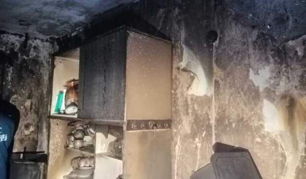 В Нижнем Новгороде МЧС спасли 10 человек на пожаре. Один человек погиб