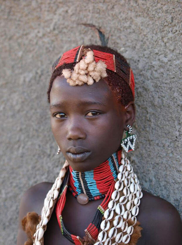 девушка-подросток племени, фото, Африка