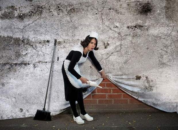 Горничная в лондоне Банкси фотография (1)