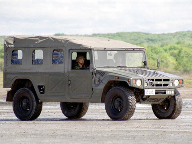В России начались продажи списанных Toyota Mega Cruiser авто, война