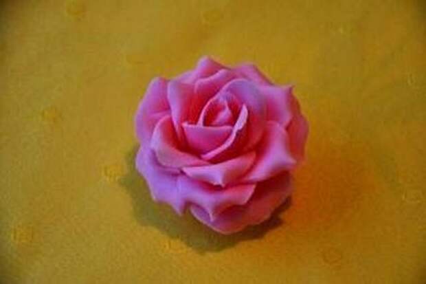 Картинка розы из марципана для тортов