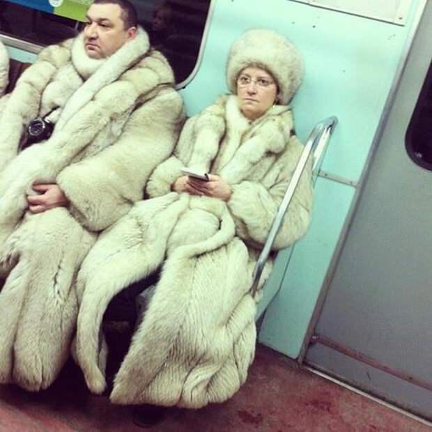 Краски в метро люди, метро