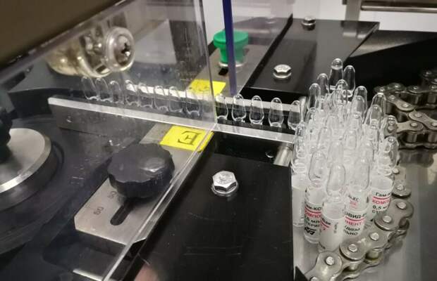 На заводе «Белмедпрепараты» освоен полный цикл производства вакцины «Спутник V»