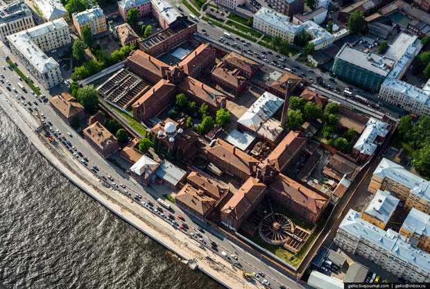 «Кресты» — один из наиболее известных и крупных следственных изоляторов в России.