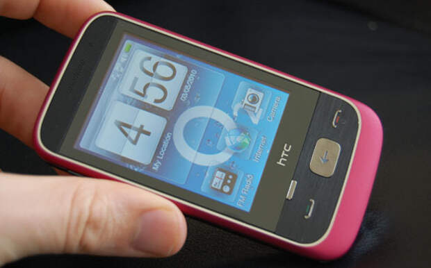 HTC Smart в руке