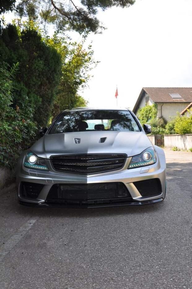 Mercedes C63 AMG Black Series в стиле MB Petronas F1 Team Mercedes C63 AMG Black Series в стиле MB Petronas F1 Team amg, c63, f-1, mercedes-benz, petronas, авто, тюнинг