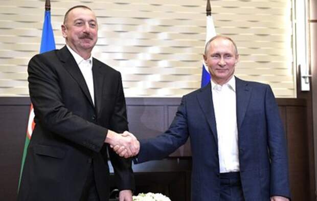 Алиев поздравил Путина с завершением подготовки к ЧМ-2018